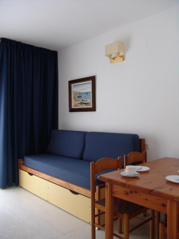 Apartamentos Santi Lloret de Mar Szoba fotó